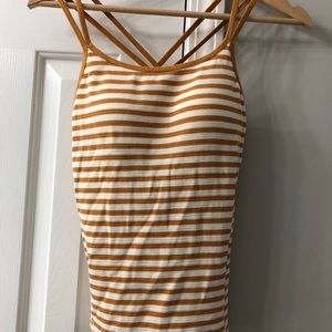 Uniqlo SLEEVELESS RACERBACK Built In BRA Tank Top